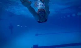 游泳视频,揭秘游泳视频中的精彩瞬间