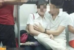 摸胸亲嘴视频,揭秘摸胸亲嘴视频背后的故事